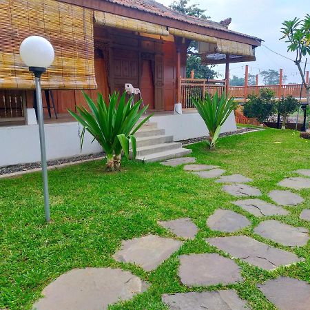 Joglo Kumpul Resort Cangkiran Extérieur photo