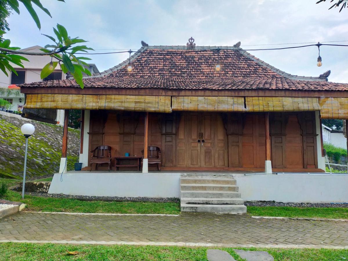 Joglo Kumpul Resort Cangkiran Extérieur photo