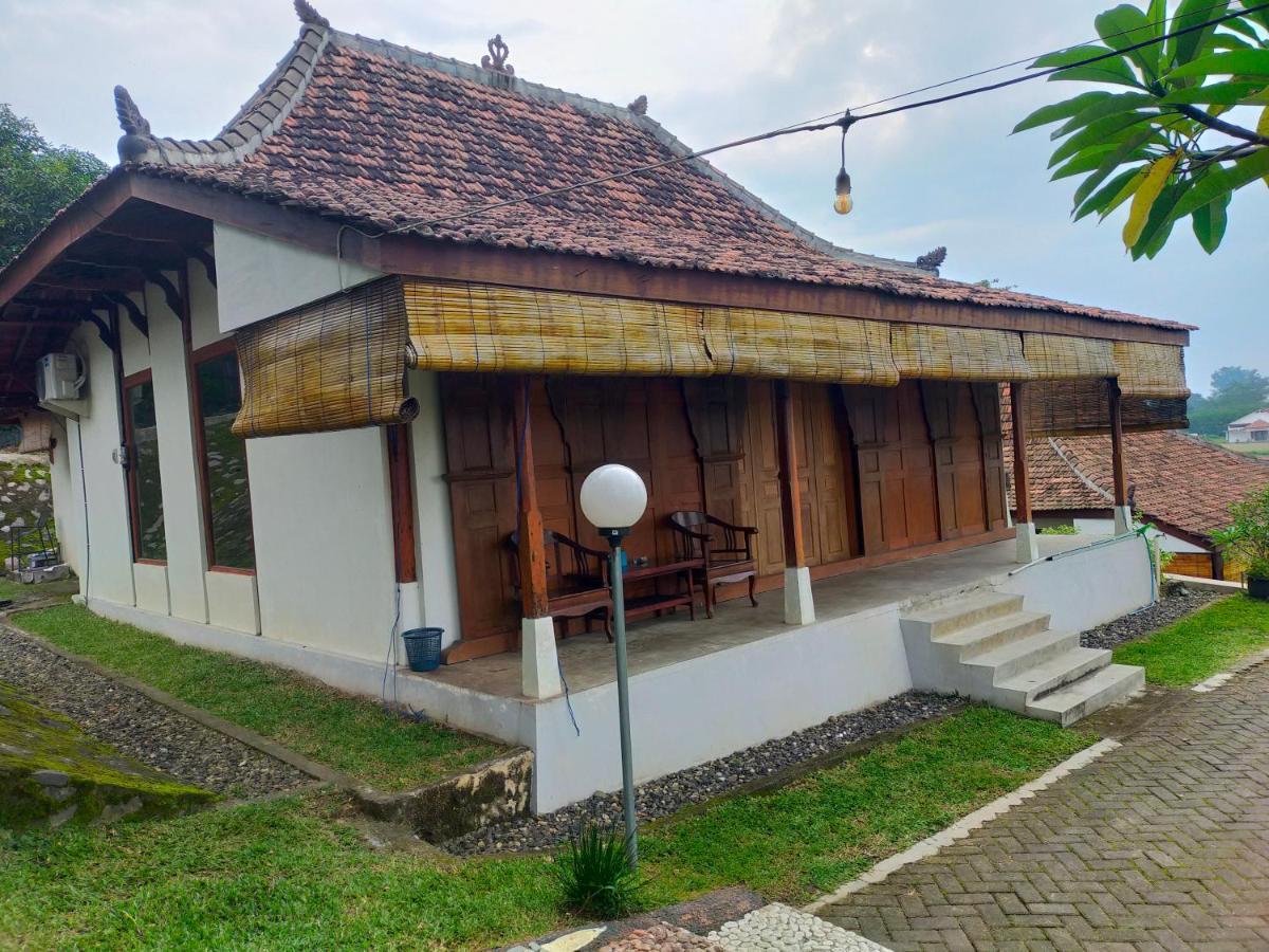 Joglo Kumpul Resort Cangkiran Extérieur photo